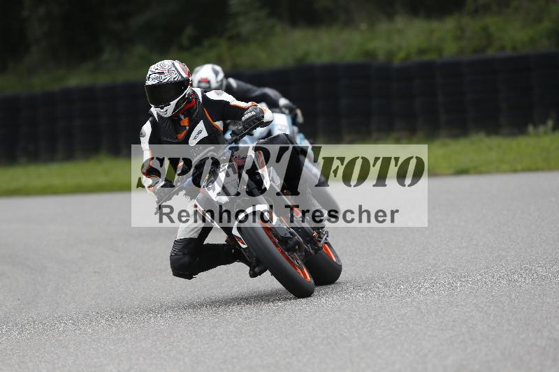 Archiv-2025/57 03.10.2025 Speer Racing ADR/Gruppe gruen/911